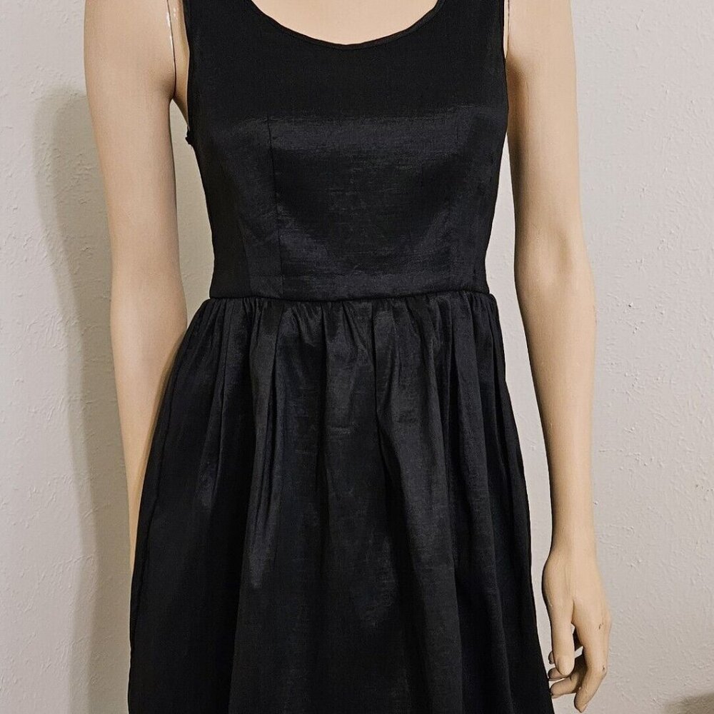 XXI womens black shiny stretch mini dress M side zip forever 21 EXCELLENT